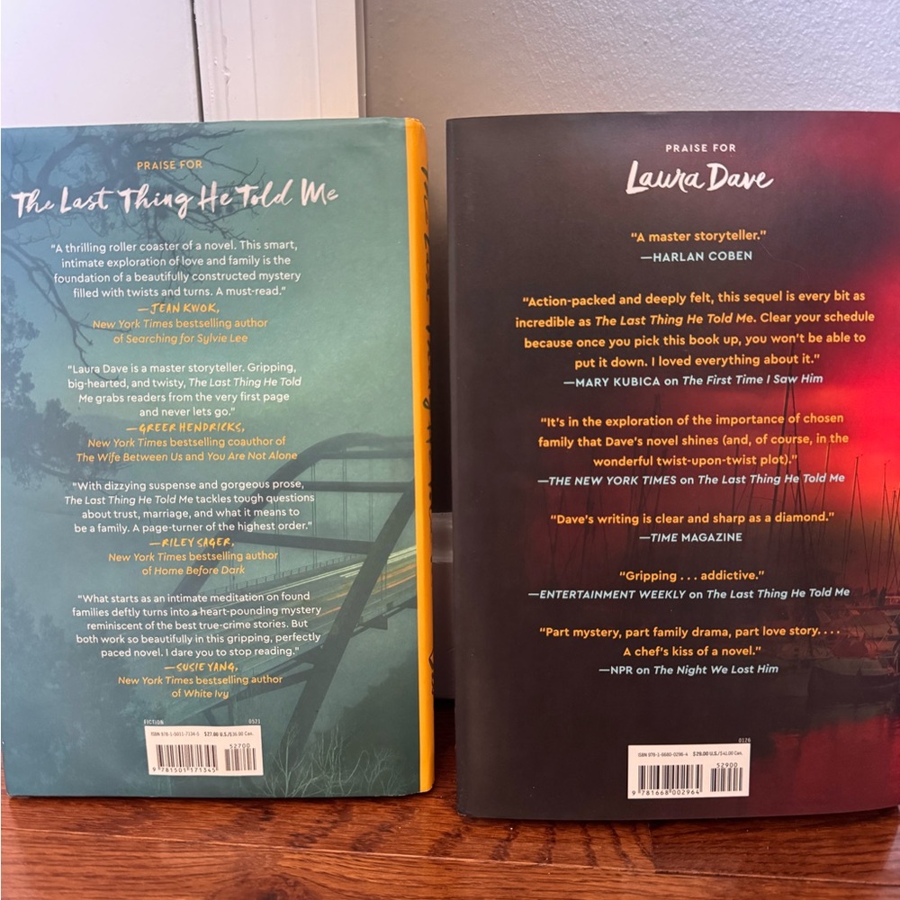 Laura Dave Paperback Book Set - Green & Red Covers - Picture 2 of 2